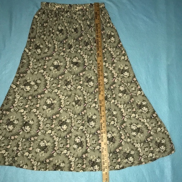 𝅺SAG Harbor pleated skirt size M - Picture 3 of 6